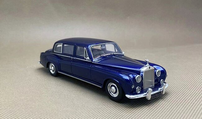 1/43 Rolls-Royce Phantom V Touring Limousine by Park Ward 1961